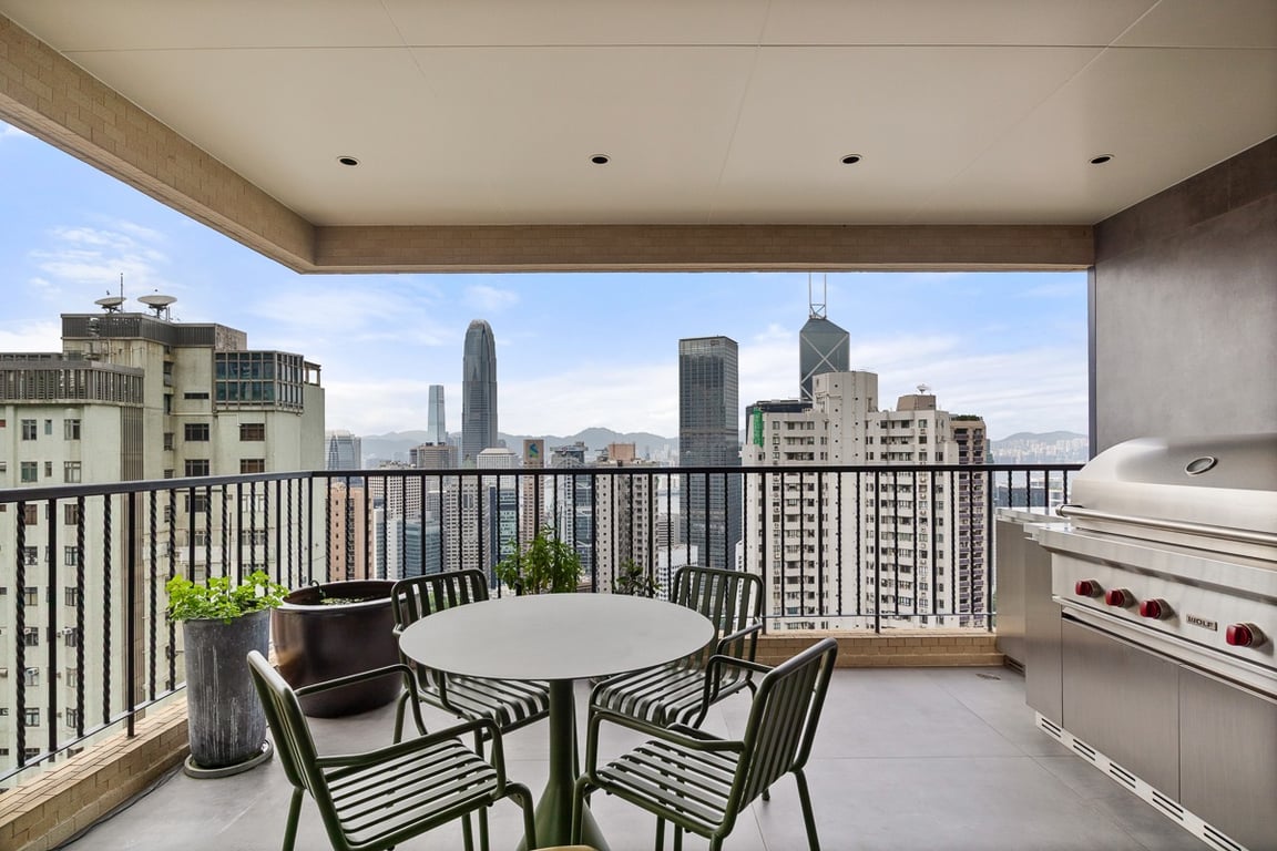 https://img.propertyraptor.com/cdn-cgi/imagedelivery/KD5bF_AFL0JDTbKLWF7z9g/ap8/ap8_001/hornet/prp/img/8233ba359457ebecca8e0db9d0ed69bb-wtm.jpg/public