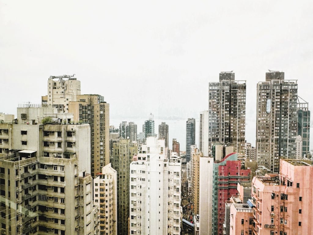 https://img.propertyraptor.com/cdn-cgi/imagedelivery/KD5bF_AFL0JDTbKLWF7z9g/ap8/ap8_001/hornet/prp/img/823f6d6ea867d01d6f4dc5f24d69ab88.jpg/public