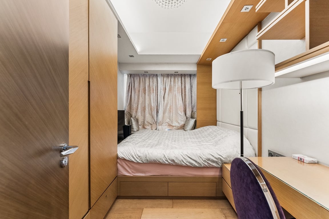 https://img.propertyraptor.com/cdn-cgi/imagedelivery/KD5bF_AFL0JDTbKLWF7z9g/ap8/ap8_001/hornet/prp/img/824528bccdd14b7611fd41b60baad3d0-wtm.jpg/public