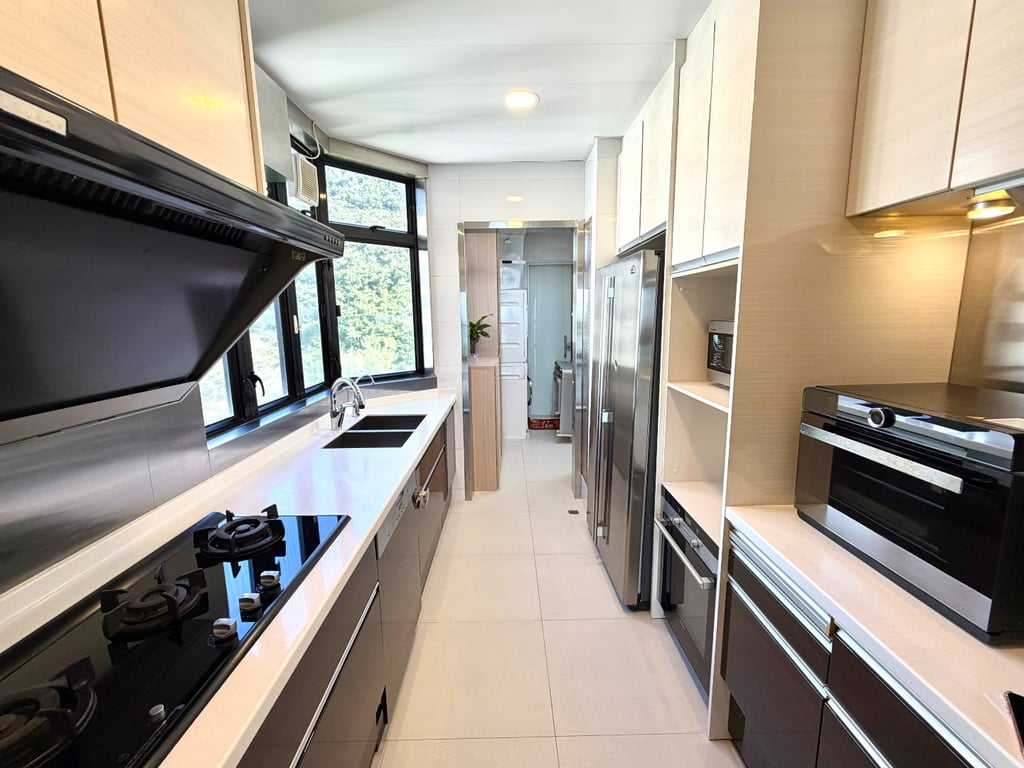 https://img.propertyraptor.com/cdn-cgi/imagedelivery/KD5bF_AFL0JDTbKLWF7z9g/ap8/ap8_001/hornet/prp/img/82741c241a61735454ed50cb3c16dbd2-wtm.jpg/public