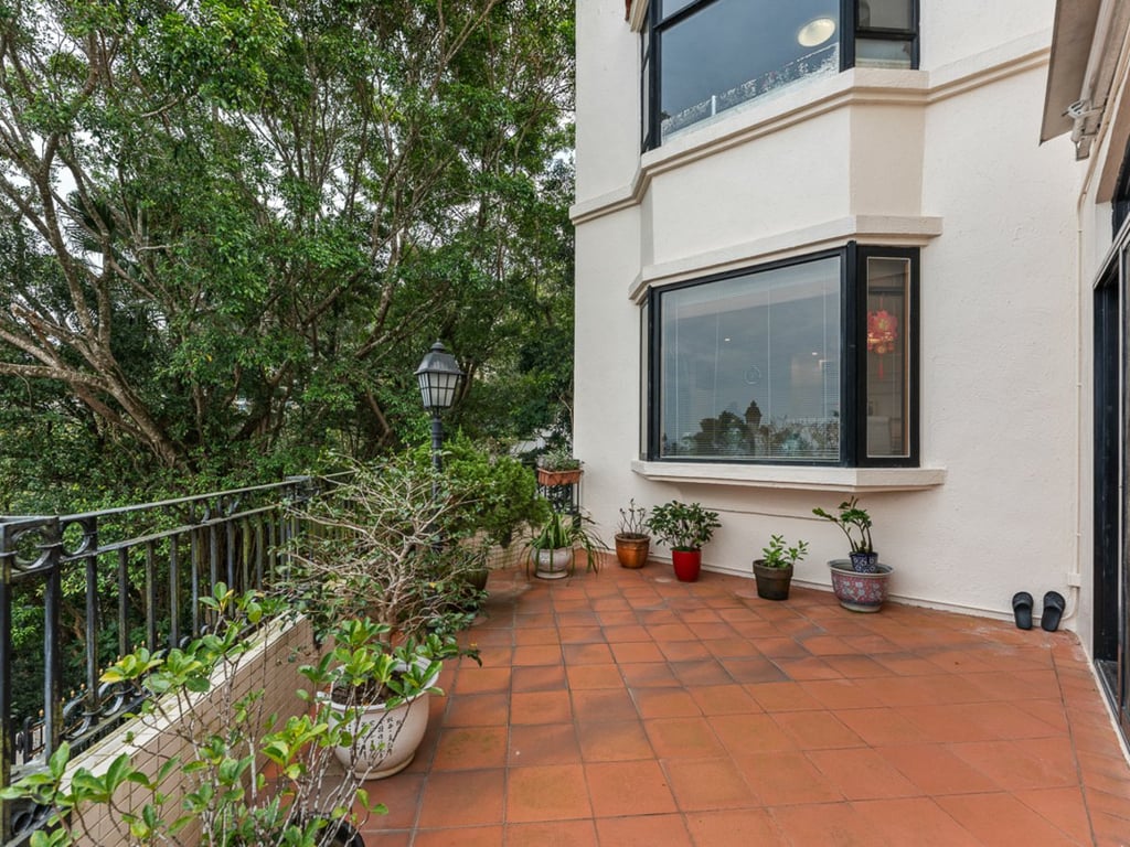https://img.propertyraptor.com/cdn-cgi/imagedelivery/KD5bF_AFL0JDTbKLWF7z9g/ap8/ap8_001/hornet/prp/img/8277fc8ead66304281d125e9285baa21-wtm.jpg/public