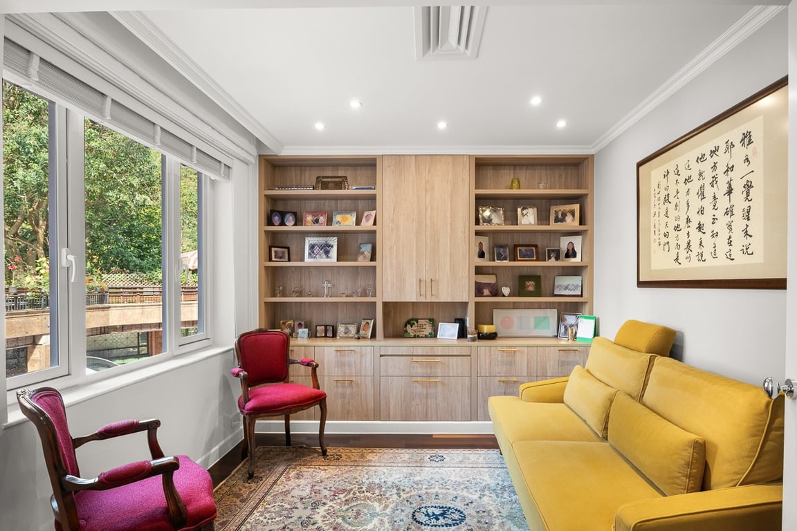 https://img.propertyraptor.com/cdn-cgi/imagedelivery/KD5bF_AFL0JDTbKLWF7z9g/ap8/ap8_001/hornet/prp/img/82b17e28dd2002c4e3697bf06b986fd5-wtm.jpg/public