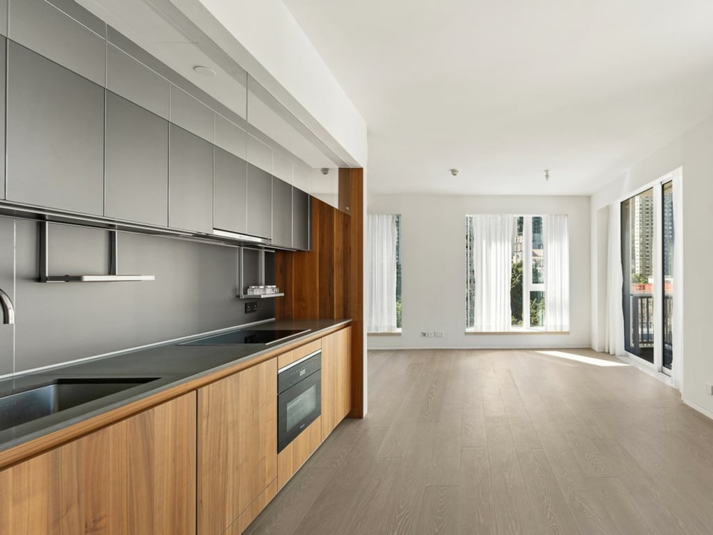 https://img.propertyraptor.com/cdn-cgi/imagedelivery/KD5bF_AFL0JDTbKLWF7z9g/ap8/ap8_001/hornet/prp/img/82c2dd8f4c3da25de91b03ffc7a0fa7d-wtm.jpg/public