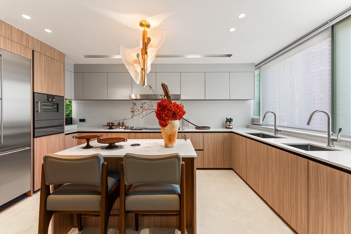 https://img.propertyraptor.com/cdn-cgi/imagedelivery/KD5bF_AFL0JDTbKLWF7z9g/ap8/ap8_001/hornet/prp/img/82deaf73c6ae7a802880830f2615a11a-wtm.jpg/public