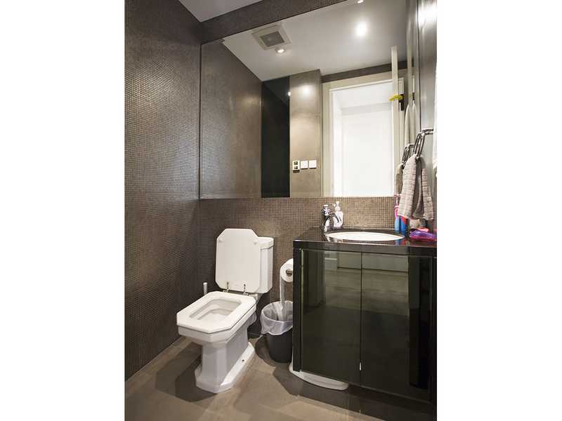 https://img.propertyraptor.com/cdn-cgi/imagedelivery/KD5bF_AFL0JDTbKLWF7z9g/ap8/ap8_001/hornet/prp/img/82e7005ff54784fafe3f5dc4c4e8186a.jpg/public