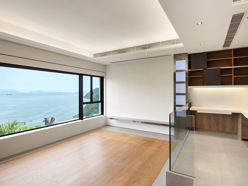 https://img.propertyraptor.com/cdn-cgi/imagedelivery/KD5bF_AFL0JDTbKLWF7z9g/ap8/ap8_001/hornet/prp/img/82ec2f15d4c508fd7141f12f49cb4316.jpg/public