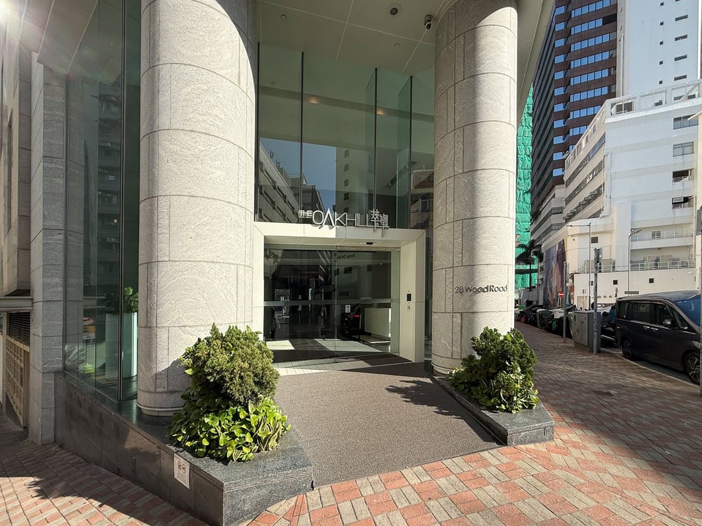 https://img.propertyraptor.com/cdn-cgi/imagedelivery/KD5bF_AFL0JDTbKLWF7z9g/ap8/ap8_001/hornet/prp/img/830d2c1d273b15c762a67c54732ef08d-wtm.jpg/public