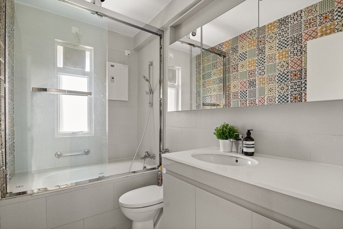 https://img.propertyraptor.com/cdn-cgi/imagedelivery/KD5bF_AFL0JDTbKLWF7z9g/ap8/ap8_001/hornet/prp/img/834c89759fb333ab8c6d2417a958eb5c-wtm.jpg/public