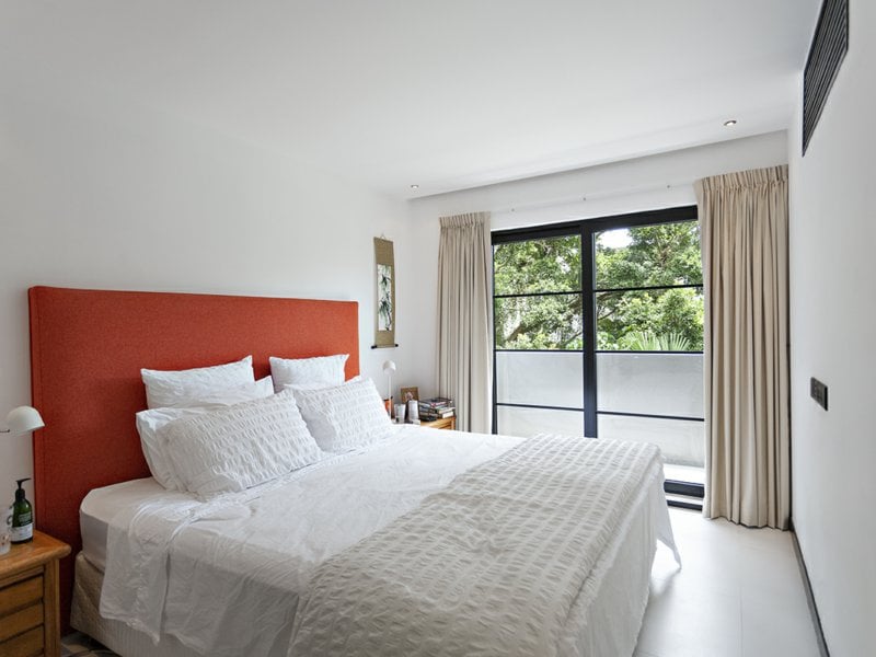 https://img.propertyraptor.com/cdn-cgi/imagedelivery/KD5bF_AFL0JDTbKLWF7z9g/ap8/ap8_001/hornet/prp/img/836eb0c20da23e2cccc150ba7830520f.jpg/public