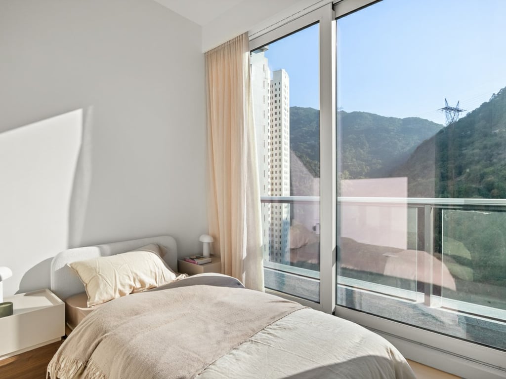 https://img.propertyraptor.com/cdn-cgi/imagedelivery/KD5bF_AFL0JDTbKLWF7z9g/ap8/ap8_001/hornet/prp/img/8371157e9ef910b1d8e1b2b9528322eb-wtm.jpg/public
