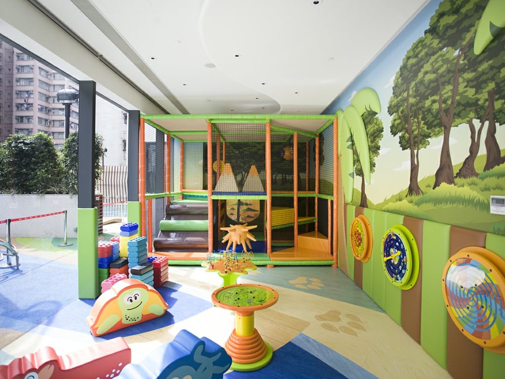 https://img.propertyraptor.com/cdn-cgi/imagedelivery/KD5bF_AFL0JDTbKLWF7z9g/ap8/ap8_001/hornet/prp/img/837d15bb2cf1ff48867eaf1a7111cb42.jpg/public