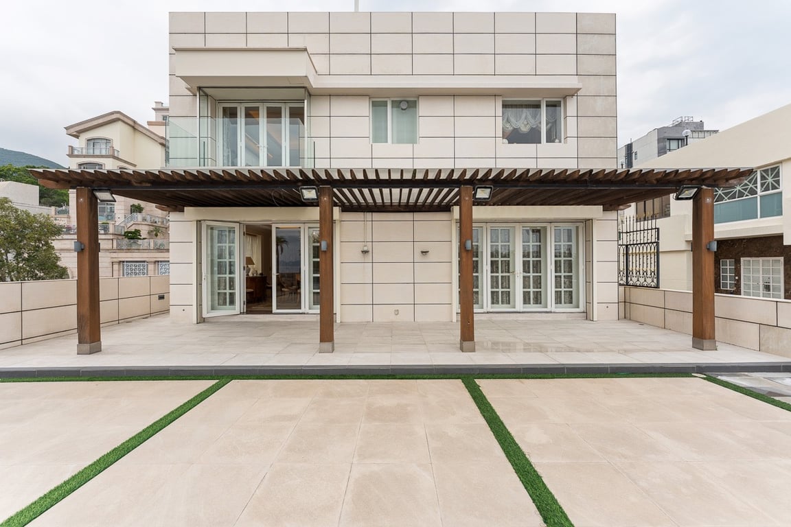 https://img.propertyraptor.com/cdn-cgi/imagedelivery/KD5bF_AFL0JDTbKLWF7z9g/ap8/ap8_001/hornet/prp/img/839a91758fa8e00adf94bf8d3d6a891f-wtm.jpg/public
