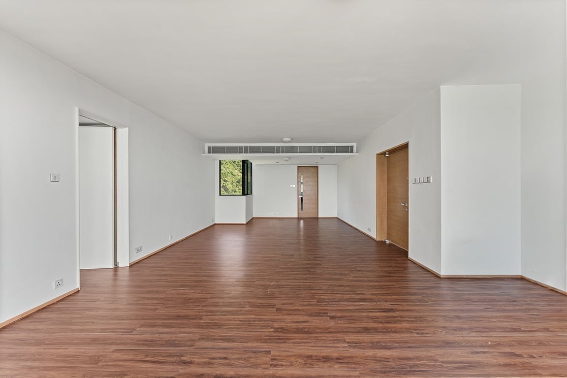 https://img.propertyraptor.com/cdn-cgi/imagedelivery/KD5bF_AFL0JDTbKLWF7z9g/ap8/ap8_001/hornet/prp/img/83a1623898e23353d22c869c7e1917f6-wtm.jpg/public
