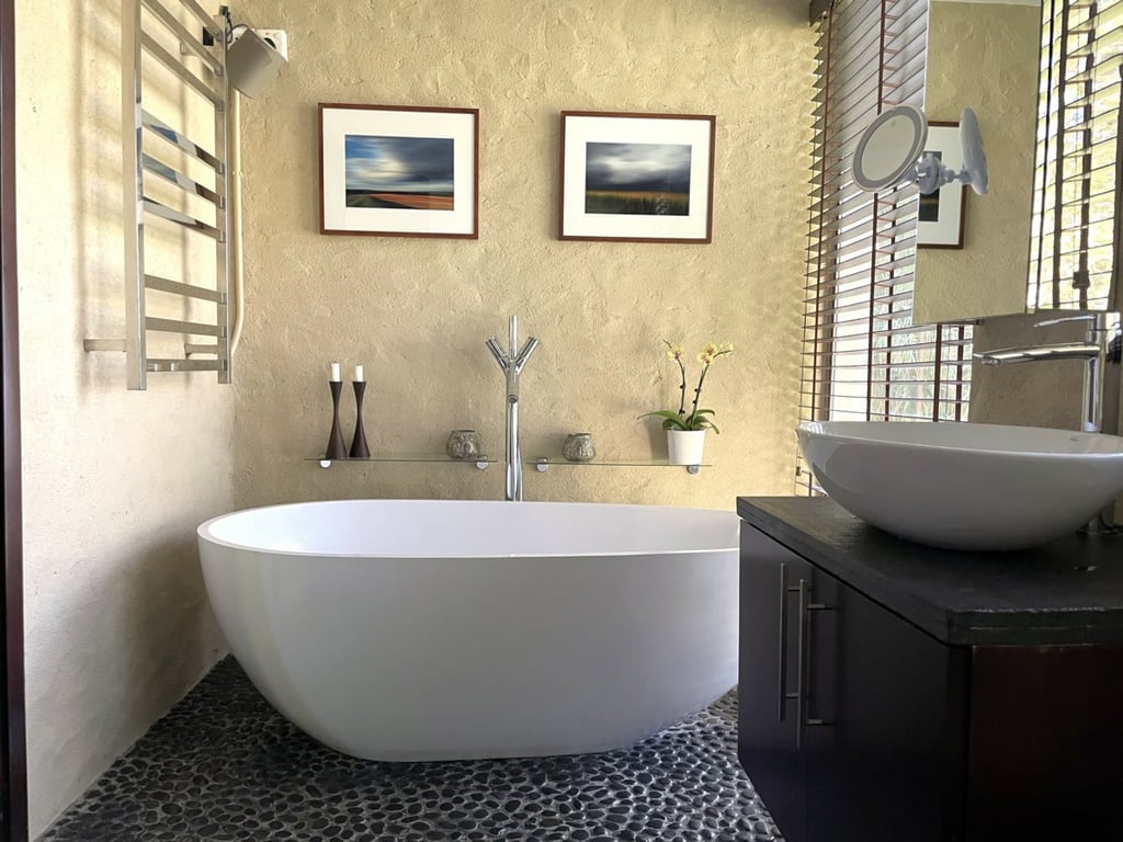 https://img.propertyraptor.com/cdn-cgi/imagedelivery/KD5bF_AFL0JDTbKLWF7z9g/ap8/ap8_001/hornet/prp/img/83bb65a513e2977a19fe8660e84c19ab.jpg/public