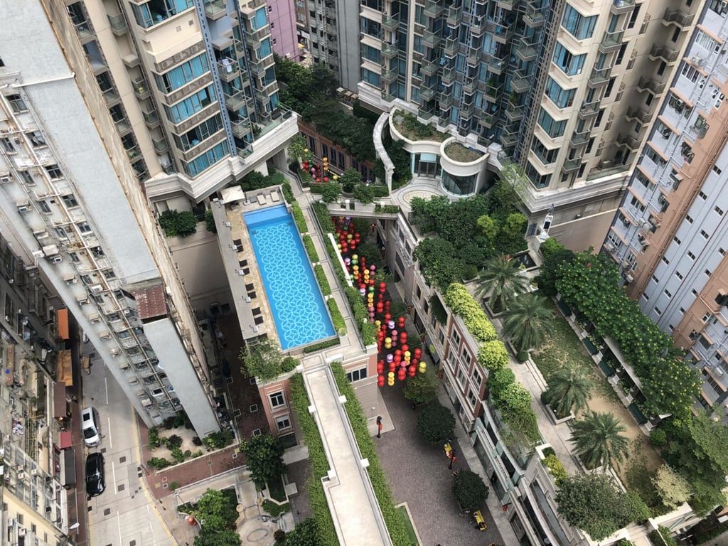 https://img.propertyraptor.com/cdn-cgi/imagedelivery/KD5bF_AFL0JDTbKLWF7z9g/ap8/ap8_001/hornet/prp/img/83f2f629754d4875ffbb19166bbefb9b.jpg/public