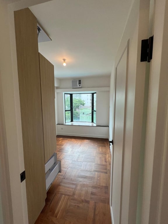 https://img.propertyraptor.com/cdn-cgi/imagedelivery/KD5bF_AFL0JDTbKLWF7z9g/ap8/ap8_001/hornet/prp/img/844339a46daa2b15f2311afa83cc3146-wtm.jpg/public
