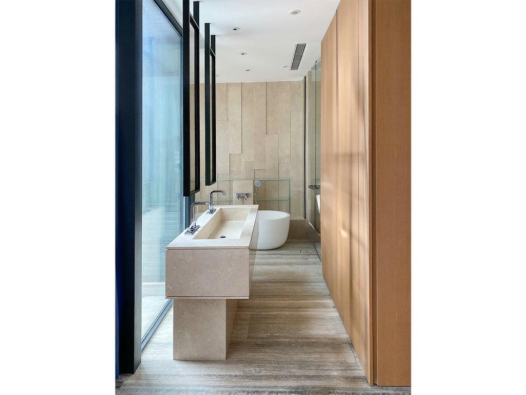 https://img.propertyraptor.com/cdn-cgi/imagedelivery/KD5bF_AFL0JDTbKLWF7z9g/ap8/ap8_001/hornet/prp/img/847fe2f02e59aaff61662365e0676c8b-wtm.jpg/public