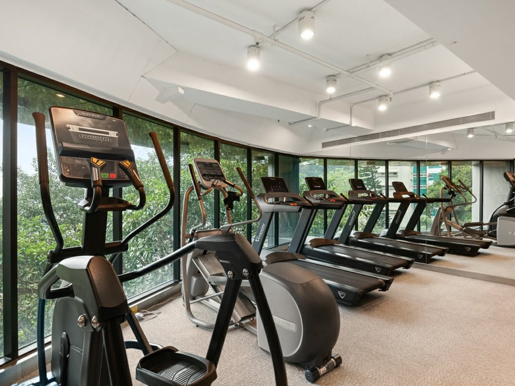 https://img.propertyraptor.com/cdn-cgi/imagedelivery/KD5bF_AFL0JDTbKLWF7z9g/ap8/ap8_001/hornet/prp/img/8480a384290410666d79bc97aa2f34de-wtm.jpg/public