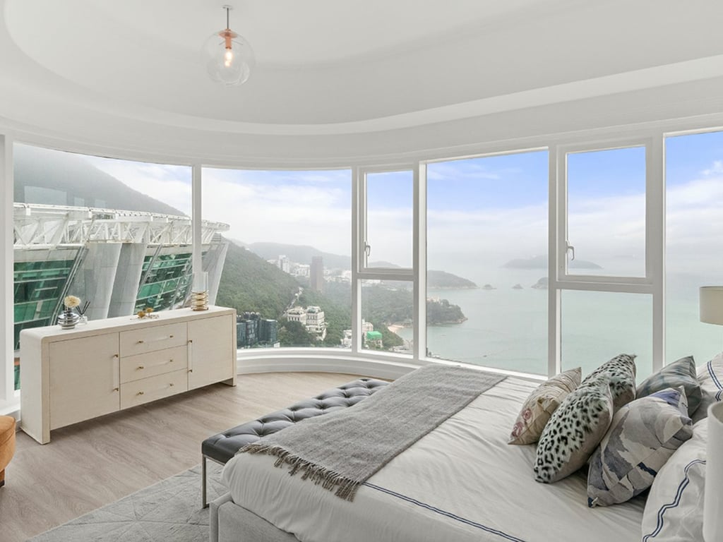 https://img.propertyraptor.com/cdn-cgi/imagedelivery/KD5bF_AFL0JDTbKLWF7z9g/ap8/ap8_001/hornet/prp/img/848797f23659278e576c1509d1a55030.jpg/public