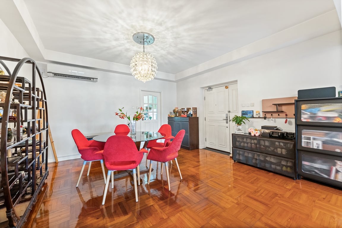 https://img.propertyraptor.com/cdn-cgi/imagedelivery/KD5bF_AFL0JDTbKLWF7z9g/ap8/ap8_001/hornet/prp/img/84b1189e22169ee328eeb2d1084e7c51-wtm.jpg/public