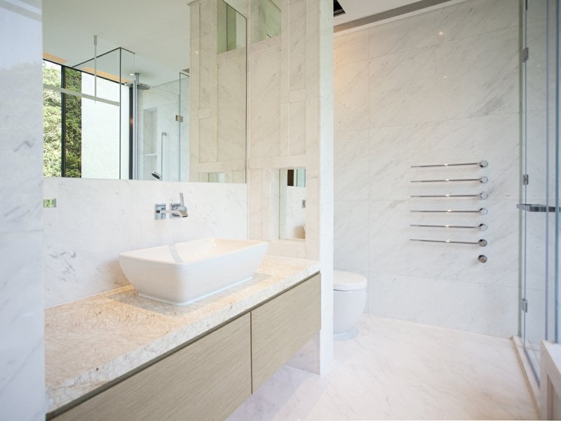 https://img.propertyraptor.com/cdn-cgi/imagedelivery/KD5bF_AFL0JDTbKLWF7z9g/ap8/ap8_001/hornet/prp/img/84e68b5f3899d691c8fb74cbe08dd7e3.jpg/public