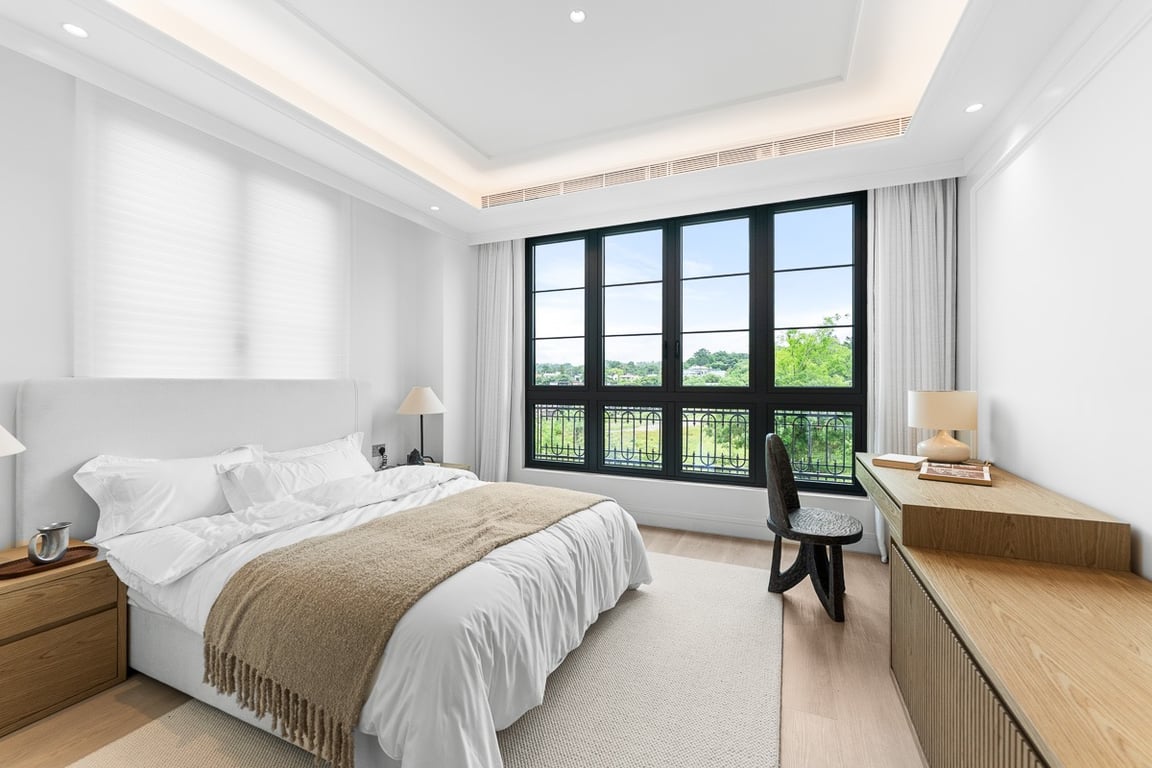 https://img.propertyraptor.com/cdn-cgi/imagedelivery/KD5bF_AFL0JDTbKLWF7z9g/ap8/ap8_001/hornet/prp/img/84f19fe6b66ea1caa54a62c6818664f4-wtm.jpg/public
