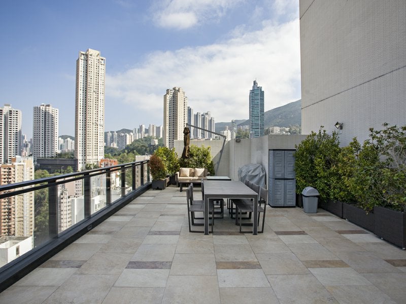 https://img.propertyraptor.com/cdn-cgi/imagedelivery/KD5bF_AFL0JDTbKLWF7z9g/ap8/ap8_001/hornet/prp/img/8519e31295bce251f4cd778ac05f01e3.jpg/public