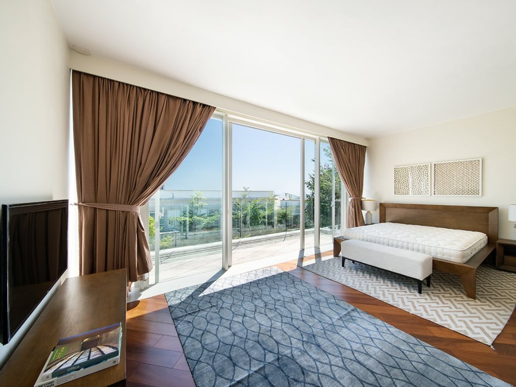 Botanica Bay