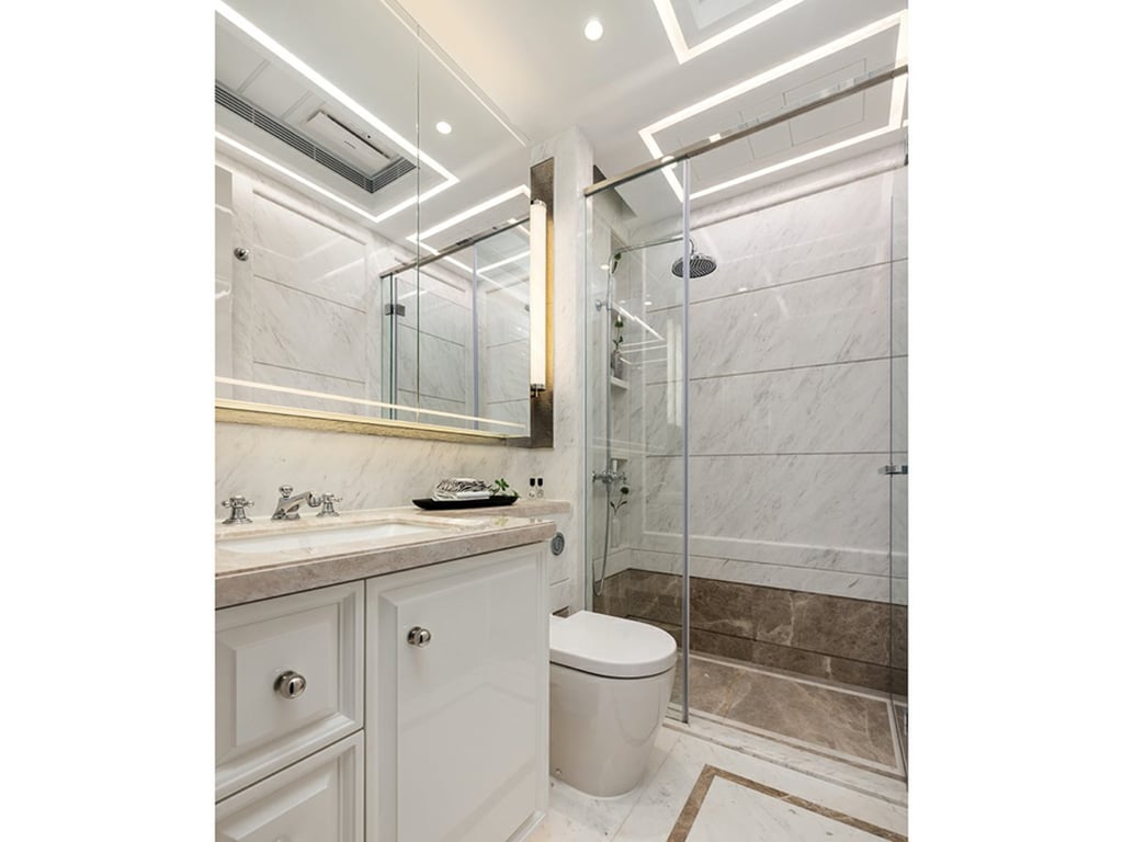 https://img.propertyraptor.com/cdn-cgi/imagedelivery/KD5bF_AFL0JDTbKLWF7z9g/ap8/ap8_001/hornet/prp/img/85ab32be19cf5de8e7ccf873f60d0820.jpg/public