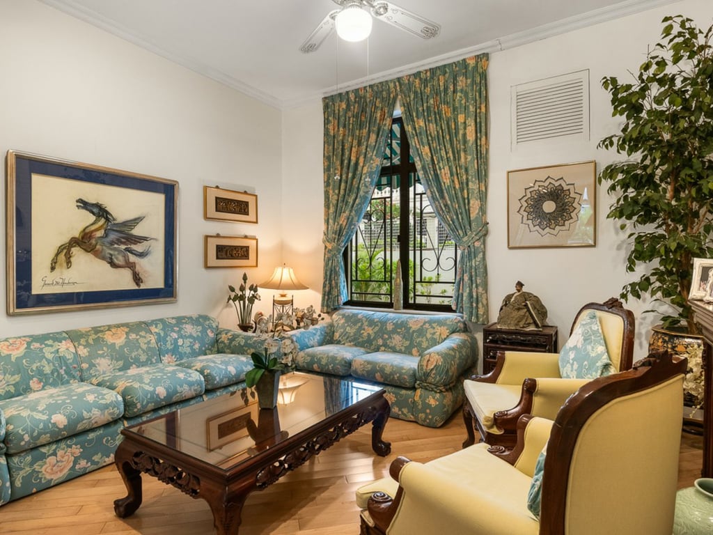 https://img.propertyraptor.com/cdn-cgi/imagedelivery/KD5bF_AFL0JDTbKLWF7z9g/ap8/ap8_001/hornet/prp/img/85c9ddd8139046f2d48478213140d904-wtm.jpg/public