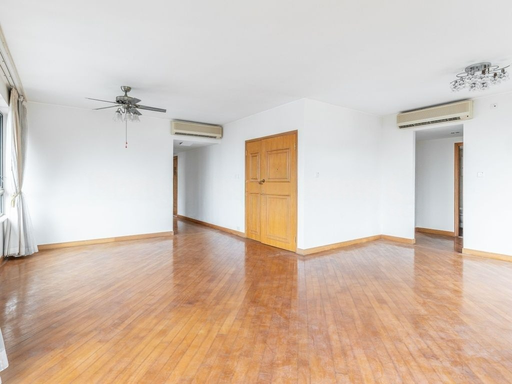 https://img.propertyraptor.com/cdn-cgi/imagedelivery/KD5bF_AFL0JDTbKLWF7z9g/ap8/ap8_001/hornet/prp/img/863aa44ceb0da02f9b2e5bbfeeb595a0-wtm.jpg/public
