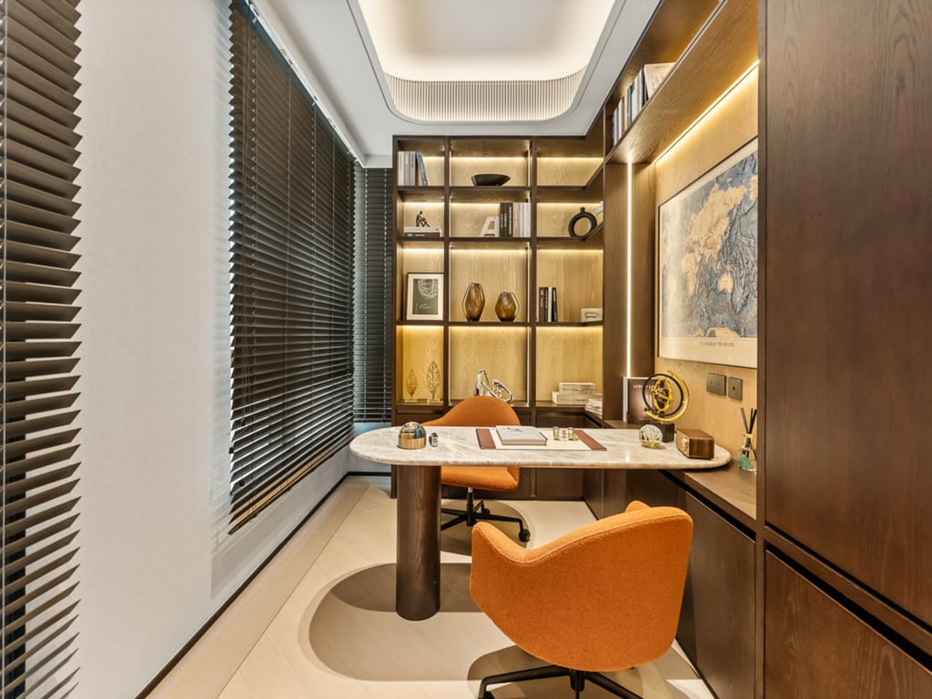 https://img.propertyraptor.com/cdn-cgi/imagedelivery/KD5bF_AFL0JDTbKLWF7z9g/ap8/ap8_001/hornet/prp/img/864375261727879438b6590167f05e0f-wtm.jpg/public