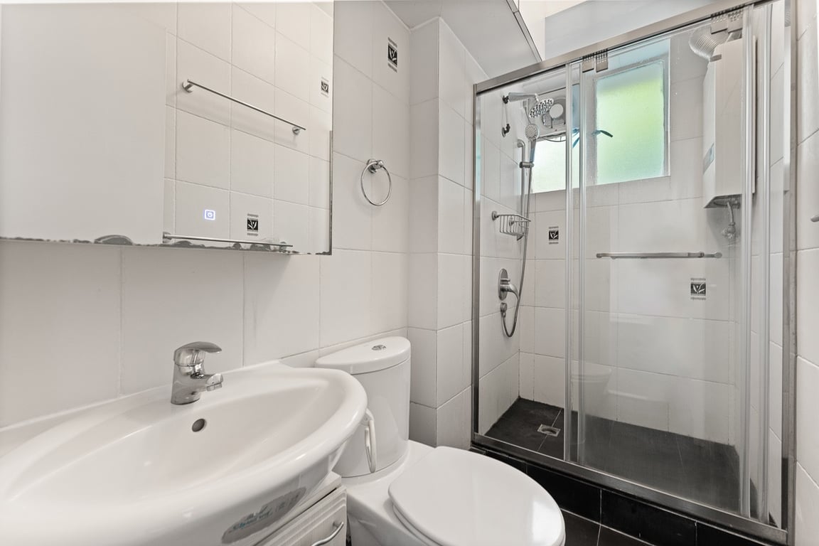 https://img.propertyraptor.com/cdn-cgi/imagedelivery/KD5bF_AFL0JDTbKLWF7z9g/ap8/ap8_001/hornet/prp/img/864830e998942d4df32100ac9f5412bd-wtm.jpg/public