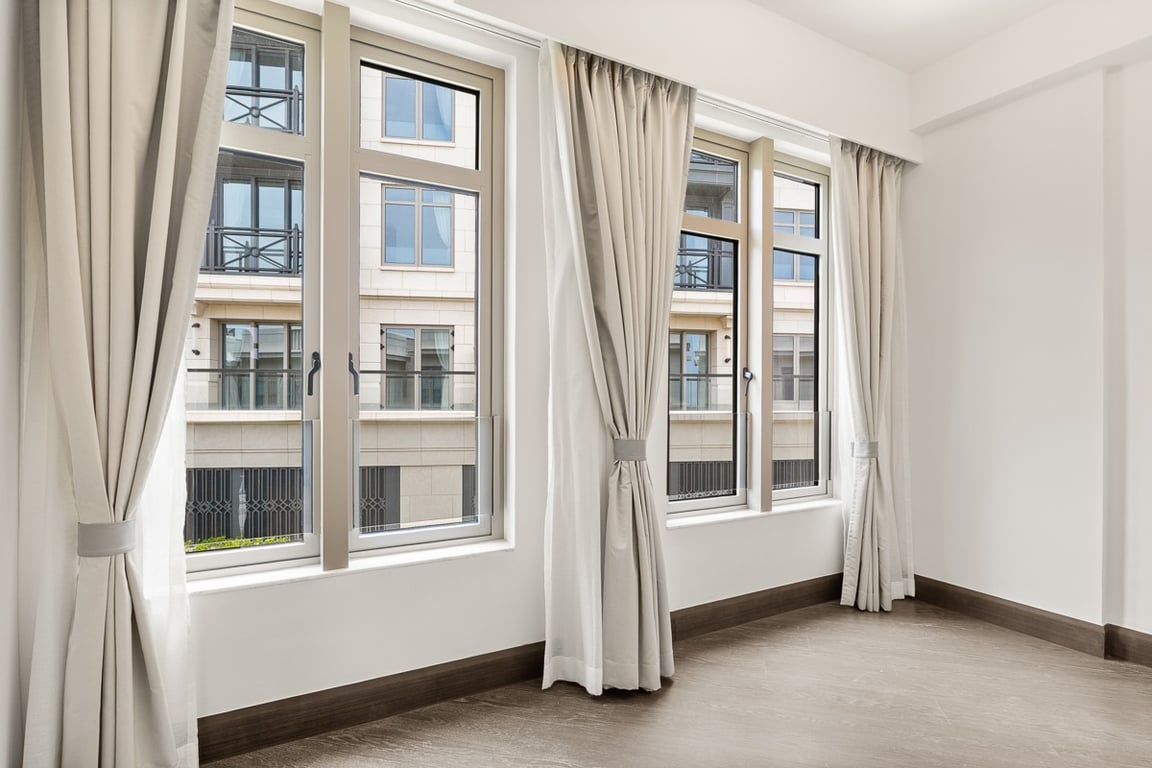 https://img.propertyraptor.com/cdn-cgi/imagedelivery/KD5bF_AFL0JDTbKLWF7z9g/ap8/ap8_001/hornet/prp/img/8672b3cad861b8141dc0c256abb02c1e-wtm.jpg/public