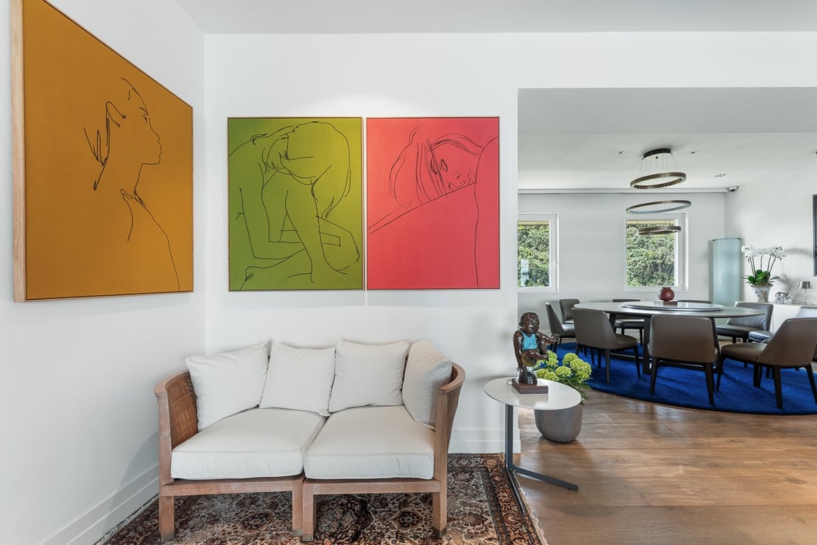 https://img.propertyraptor.com/cdn-cgi/imagedelivery/KD5bF_AFL0JDTbKLWF7z9g/ap8/ap8_001/hornet/prp/img/86cc87ae80c0141256325609e3554218-wtm.jpg/public