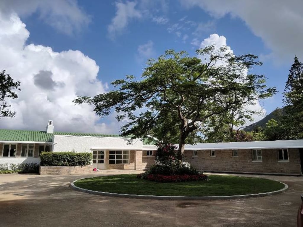 https://img.propertyraptor.com/cdn-cgi/imagedelivery/KD5bF_AFL0JDTbKLWF7z9g/ap8/ap8_001/hornet/prp/img/86d072a7e741e5ca7ef47e5c612191ed.jpg/public