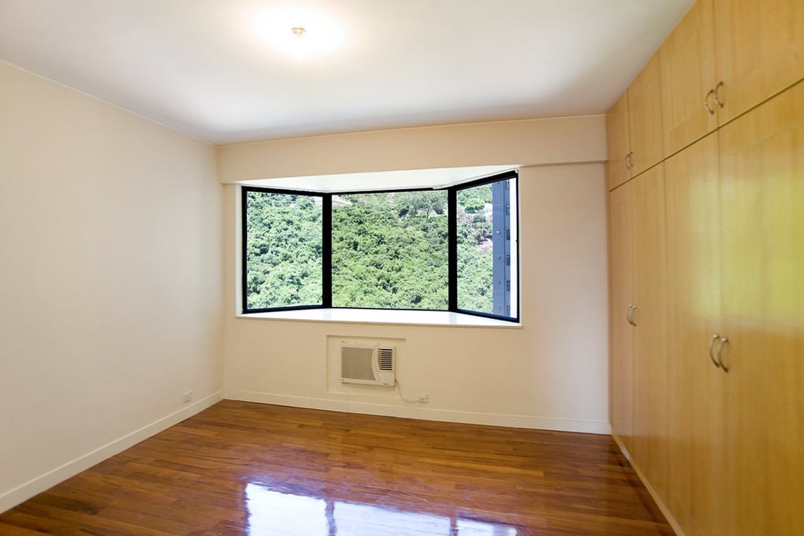 https://img.propertyraptor.com/cdn-cgi/imagedelivery/KD5bF_AFL0JDTbKLWF7z9g/ap8/ap8_001/hornet/prp/img/877451d61832316e58f1892189ceedaf-wtm.jpg/public
