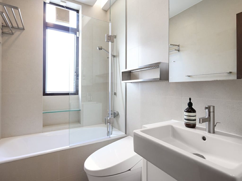 https://img.propertyraptor.com/cdn-cgi/imagedelivery/KD5bF_AFL0JDTbKLWF7z9g/ap8/ap8_001/hornet/prp/img/885b10675a63dd2702011c7b2e269403.jpg/public