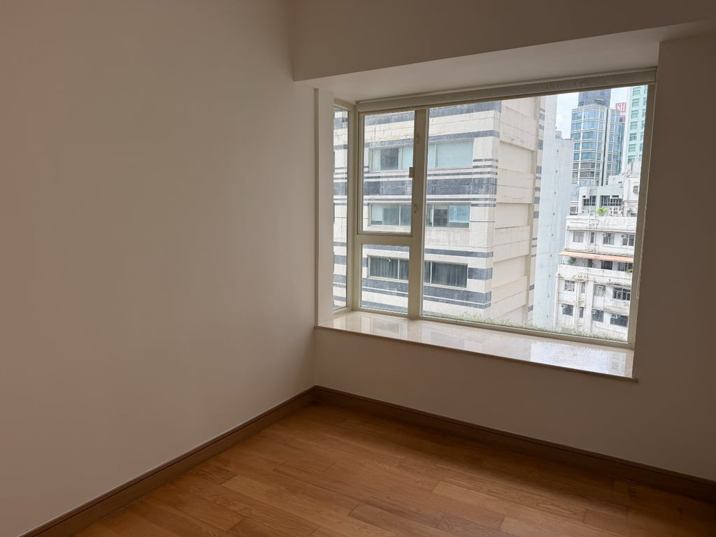https://img.propertyraptor.com/cdn-cgi/imagedelivery/KD5bF_AFL0JDTbKLWF7z9g/ap8/ap8_001/hornet/prp/img/886eca63f632d483fa8e433e6077d44b-wtm.jpg/public