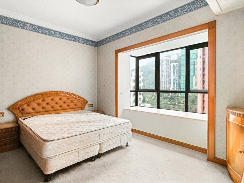 https://img.propertyraptor.com/cdn-cgi/imagedelivery/KD5bF_AFL0JDTbKLWF7z9g/ap8/ap8_001/hornet/prp/img/887374bb6de5dbf4e1d40224715222d6-wtm.jpg/public