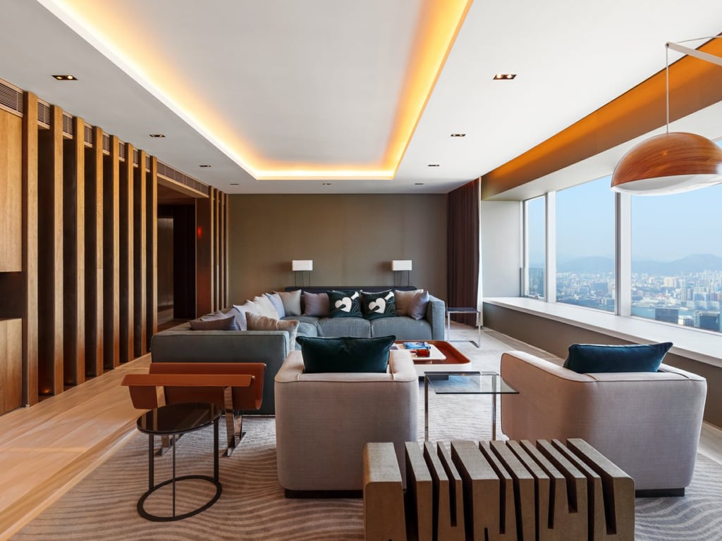 https://img.propertyraptor.com/cdn-cgi/imagedelivery/KD5bF_AFL0JDTbKLWF7z9g/ap8/ap8_001/hornet/prp/img/8881b8052b42fdaee657a6eae0fec520.jpg/public