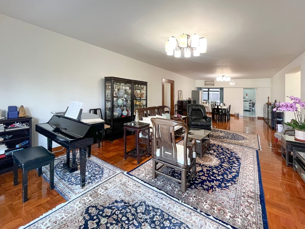 https://img.propertyraptor.com/cdn-cgi/imagedelivery/KD5bF_AFL0JDTbKLWF7z9g/ap8/ap8_001/hornet/prp/img/88a44422e59e0060a2e510a845accf60-wtm.jpg/public