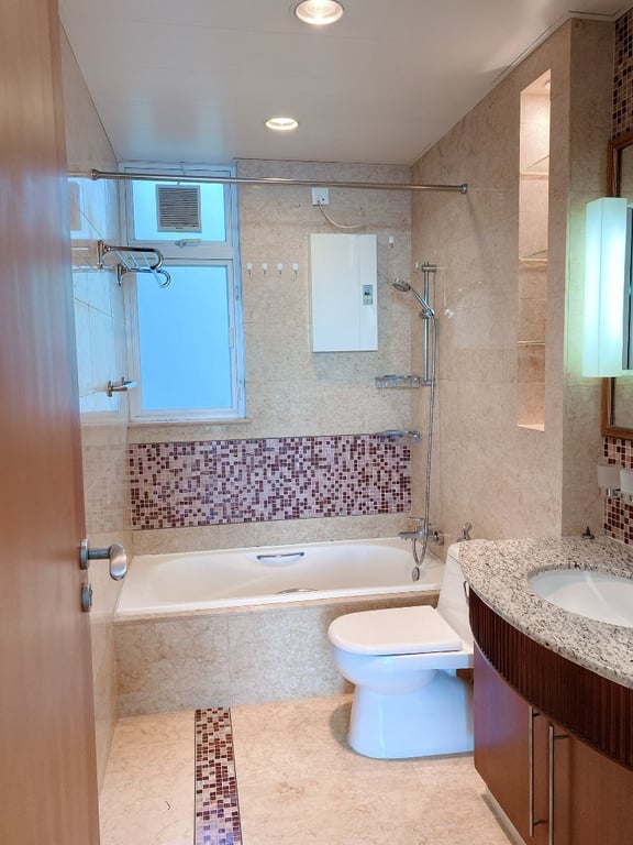 https://img.propertyraptor.com/cdn-cgi/imagedelivery/KD5bF_AFL0JDTbKLWF7z9g/ap8/ap8_001/hornet/prp/img/88b7be2f60b3eaa9dd8d4b3a4f49565a-wtm.jpg/public