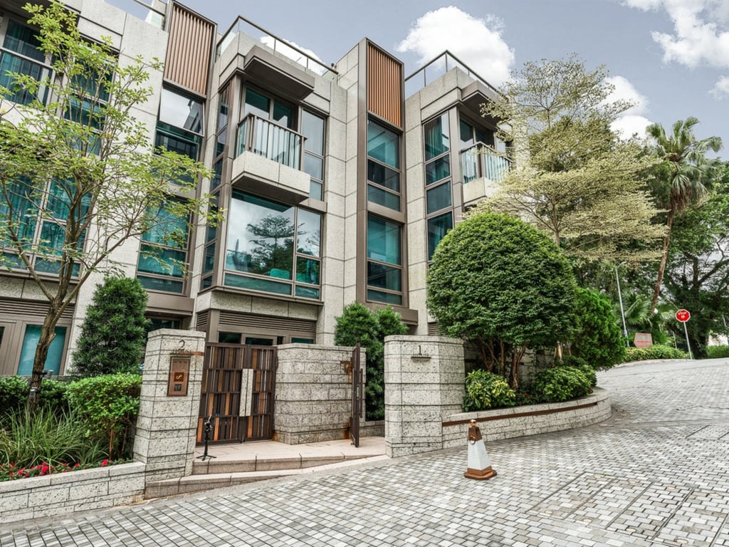 https://img.propertyraptor.com/cdn-cgi/imagedelivery/KD5bF_AFL0JDTbKLWF7z9g/ap8/ap8_001/hornet/prp/img/8910a2867acb2e2a229b1aa4c50d054b-wtm.jpg/public