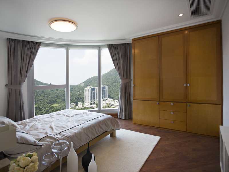 https://img.propertyraptor.com/cdn-cgi/imagedelivery/KD5bF_AFL0JDTbKLWF7z9g/ap8/ap8_001/hornet/prp/img/891d55f80aa868dd659fb0d775d4b769.jpg/public