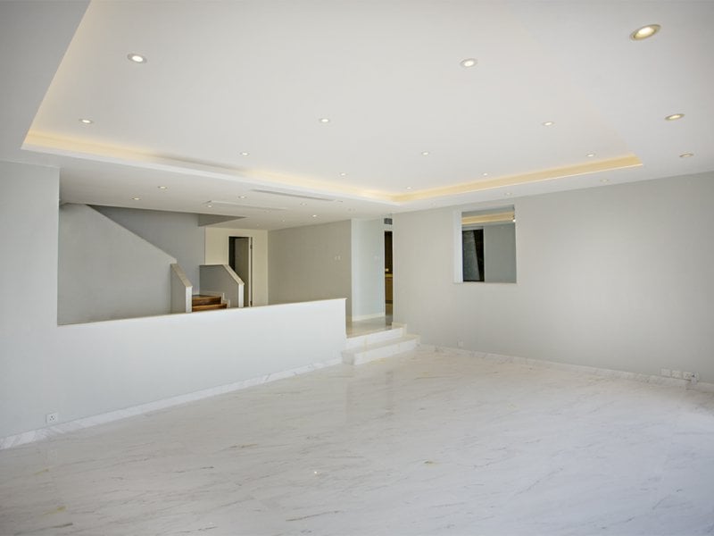 https://img.propertyraptor.com/cdn-cgi/imagedelivery/KD5bF_AFL0JDTbKLWF7z9g/ap8/ap8_001/hornet/prp/img/8932c41d0ce4f707bf57b95cae686755.jpg/public