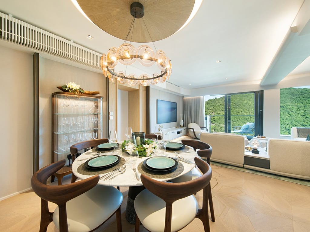 https://img.propertyraptor.com/cdn-cgi/imagedelivery/KD5bF_AFL0JDTbKLWF7z9g/ap8/ap8_001/hornet/prp/img/899f58aad2ba5fa265e21e043f8e73ff.jpg/public