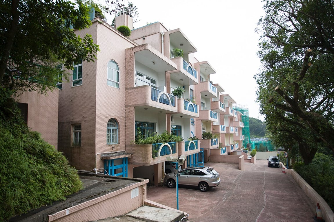 https://img.propertyraptor.com/cdn-cgi/imagedelivery/KD5bF_AFL0JDTbKLWF7z9g/ap8/ap8_001/hornet/prp/img/8a18ebfafb6fbe254719f5caae3d6487-wtm.jpg/public