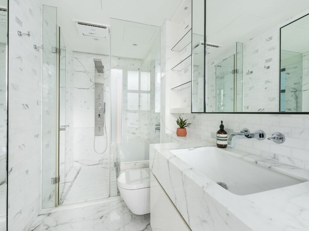 https://img.propertyraptor.com/cdn-cgi/imagedelivery/KD5bF_AFL0JDTbKLWF7z9g/ap8/ap8_001/hornet/prp/img/8a2ef4bf5645922eebb1d95370345cdd.jpg/public
