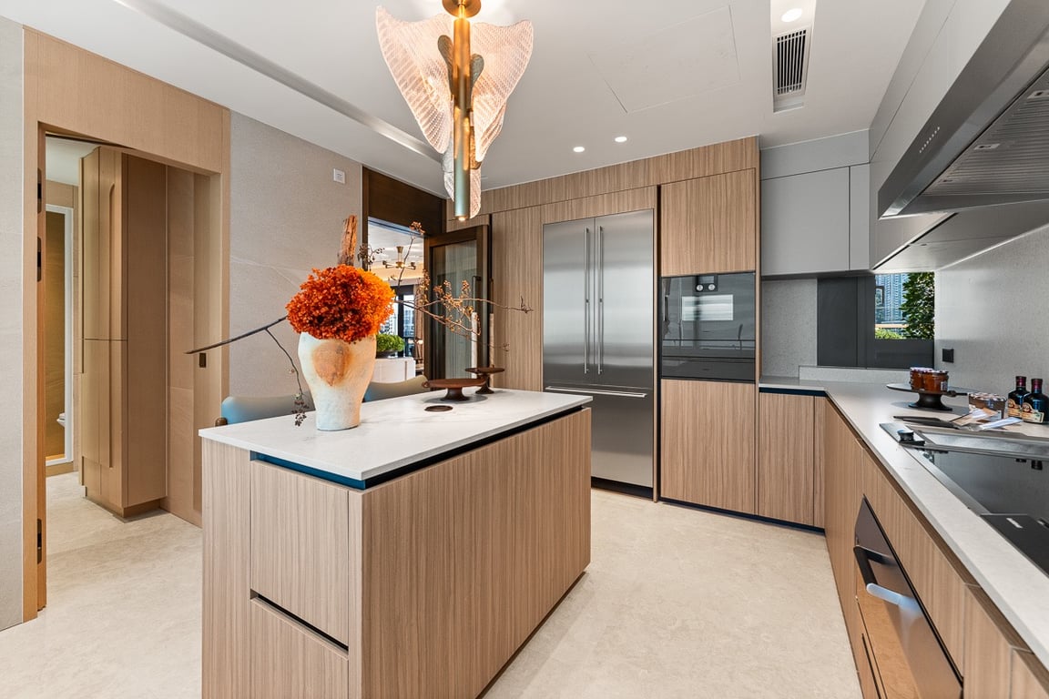 https://img.propertyraptor.com/cdn-cgi/imagedelivery/KD5bF_AFL0JDTbKLWF7z9g/ap8/ap8_001/hornet/prp/img/8ab814789dedb18f1cc1d6c9299aa03b-wtm.jpg/public